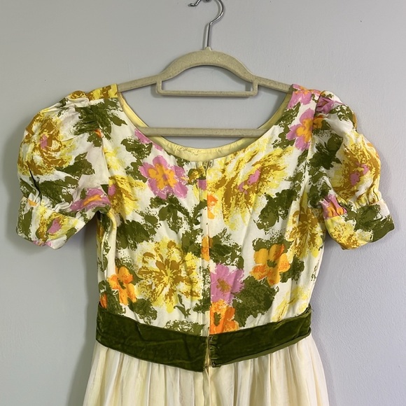 Vintage Floral Maxi Dress with Puff Sleeves XS/ small - Picture 6 of 8